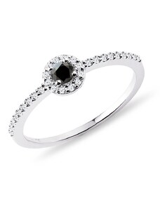 Zlatý zásnubný prsteň s čiernym diamantom KLENOTA K0153052