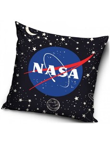 Carbotex Vankúš NASA s logom Americkej vládnej agentúry pre pre letectvo a kozmonautiku - motív čierny vesmír - 40 x 40 cm