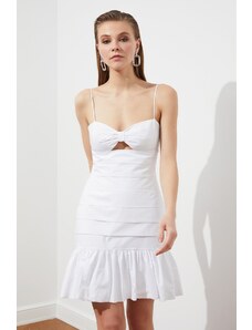 Trendyol Ecru golier detailný poplín Svadobné/svadobné elegantné večerné šaty