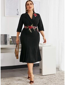 venusamoda Priliehavé krepové šaty s kvetinovou aplikáciou čierne