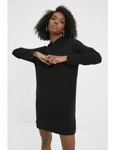 Trendyol Collection Čierne pletené teplákové šaty s kapucňou