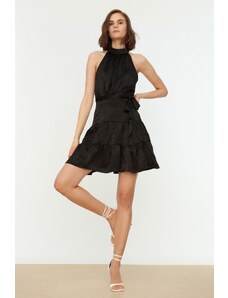 Trendyol Collection Mini tkané šaty s čiernym pásom