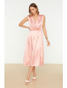 Trendyol Collection Dusty Rose dvojradové saténové tkané šaty