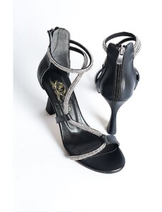 en7 Čierne dámske klasické topánky na podpätku 4950