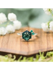 SPIRIT OF ISLAND Strieborný prsteň s achátom a smaragdmi Hidden Forest