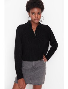 Trendyol Collection Čierny pletený sveter s vysokým golierom