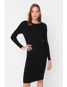Trendyol Collection Čierne rebrované úpletové šaty