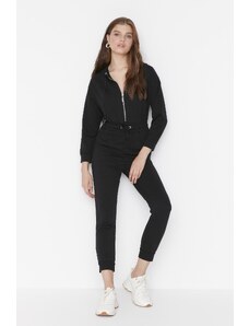 Trendyol Collection Čierna pletená kombinéza so zipsom a kapucňou