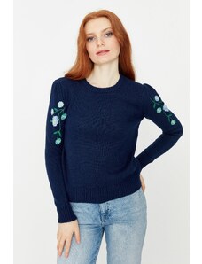 Trendyol Collection Námornícka modrá podrobná výšivka sveter