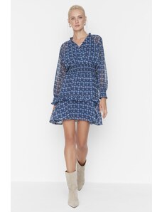 Trendyol Collection Modré volánikové tkané šaty s detailným vzorom