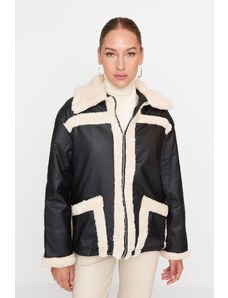 Trendyol Collection Čierny plyšový detailný kabátik