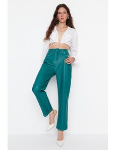 Trendyol limitovaná edícia zelených rovných tkaných nohavíc z umelej kože