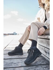 Stylová kotníková obuv ve vzhledu broušené kůže Rieker L7701-00 černá