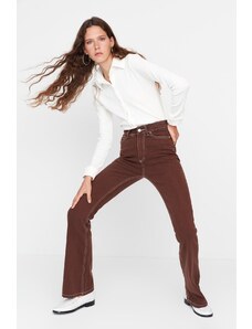 Trendyol hnedý detail prešívania Svetlicové džínsy s vysokým pásom