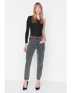Trendyol Black Trok detailné džínsy Mom s vysokým pásom