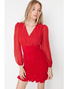 Trendyol červené opradené bodycone tkané šaty