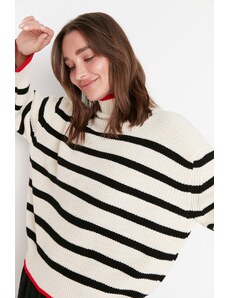 Trendyol Wide Fit pruhovaný pletený sveter vo farbe Ecru