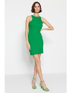 Trendyol Green Halterneck vypasované zrelé flexibilné mini pletené šaty