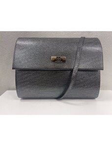 Listová kabelka v sivo-striebornej farbe s jemným odleskom