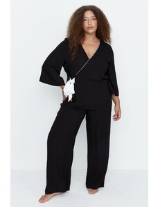 Trendyol Curve Čierna súprava tkaného pyžama s dvojradovým golierom na zaväzovanie