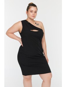 Trendyol Curve Detailné pletené šaty s čiernym výstrihom