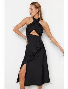 Trendyol Collection Čierne elegantné večerné šaty s podšívkou a pleteným okienkom/vystrihnutým detailom