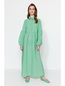 Trendyol Modest Zelené pruhované tkané šaty s balónikovým rukávom s polovičnou légou