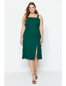 Trendyol Curve Smaragdovo zelené tkané šaty s rozparkom