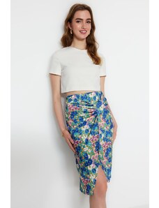 Trendyol Collection Modrá zavinovačka s kvetinovou potlačou, dvojitá pletená sukňa s vysokým pásom a midi
