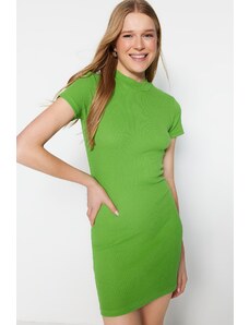 Trendyol Green vypasované Crew Neck Mini rebrované elastické šaty s krátkym rukávom