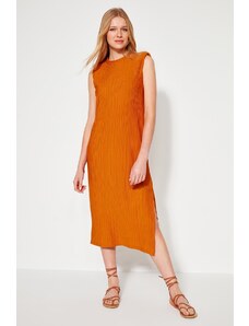 Trendyol oranžová polstrovaná smena/hladké plisované midi pletené šaty