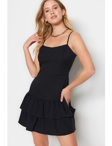 Trendyol Collection Čierne áčkové mini tkané volánikové šaty