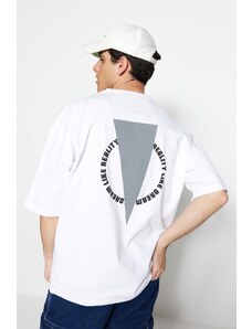 Trendyol White pánske oversized/široké tričko s potlačou 100% bavlny Crew s potlačou