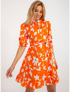 Fashionhunters Oranžové šaty na zips s potlačou a opaskom