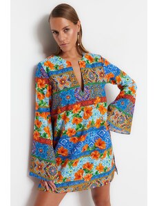 Trendyol Collection Mini tkané plážové šaty zo 100 % bavlny s kvetinovým vzorom