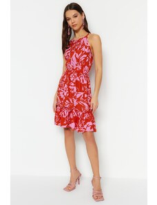 Trendyol červený pás vypasované mini tkané šaty s tropickým vzorom