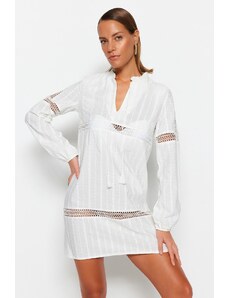 Trendyol biele mini tkané strapce plážové šaty