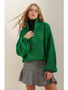 Trend Alaçatı Stili Dámsky zelený sveter so zapínaním na zips v Solúne s golierom