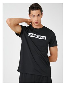 Športové tričko Koton s potlačou sloganu, krátke rukávy, priedušná tkanina s výstrihom posádky.