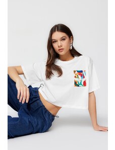 Trendyol White 100% Cotton Printed Relaxed/Wide, Comfortable Cut Crop Crewneck Knitted T-Shirt