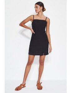 Trendyol Collection Čierne super mini tkané šaty rovného strihu
