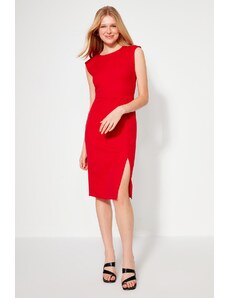 Trendyol červená vypasovaná midi tkaná ostrihová šata