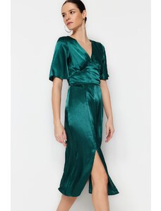 Trendyol Collection Zelené tkané midi tkané saténové šaty s výstrihom do V