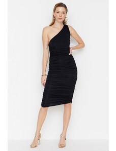 Trendyol Collection Čierne priliehavé pletené lesklé štýlové večerné šaty