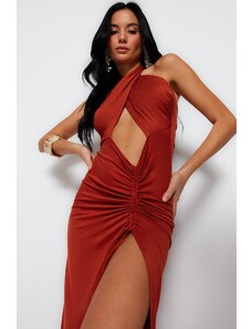 Trendyol hnedé vypasované maxi pletené šaty out/window beach dress