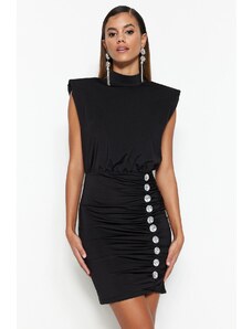Trendyol Collection Čierne priliehavé lesklé kamienkové pletené saténové elegantné večerné šaty