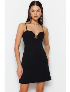 Trendyol Black Chest detailné večerné šaty