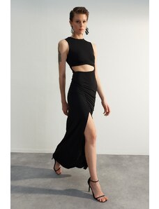 Trendyol Collection Čierne detailné dlhé večerné šaty