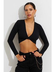 Cool & Sexy Women's Black Knotted Front Crop Blouse