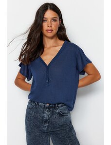 Trendyol Collection Základné pletené tričko námorníckej modrej s výstrihom do V a na gombíky